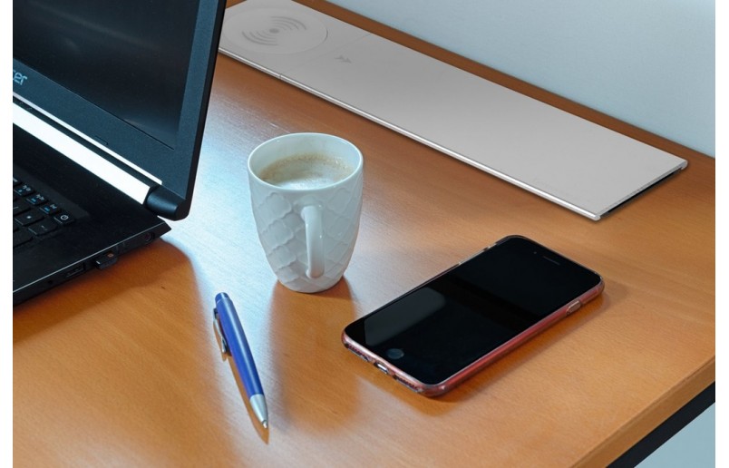 Bureaustopcontact zilver met 2 stopcontacten, 2 USB poorten, 2 internetaansluiting en draadloze oplader